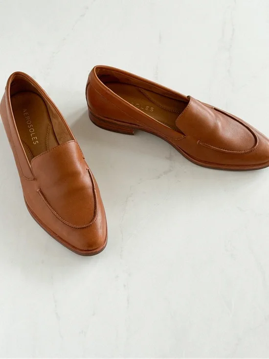 Aerosoles Brown Leather Loafers 7.5 Slip On Flat Classic Minimal - Picture 2 of 9